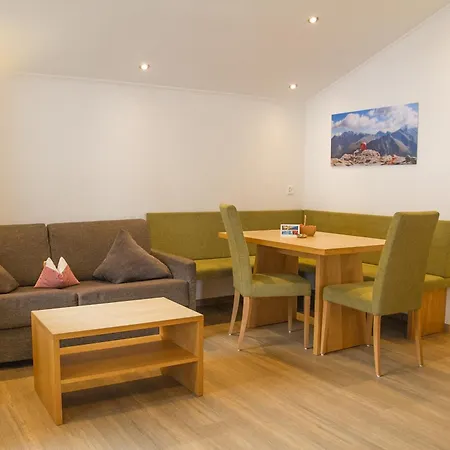 Prieth Apartament *